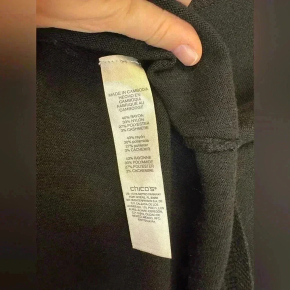 Chico’s women’s black pullover top oversized lightweight knitted v-neck size 3 - Picture 7 of 12